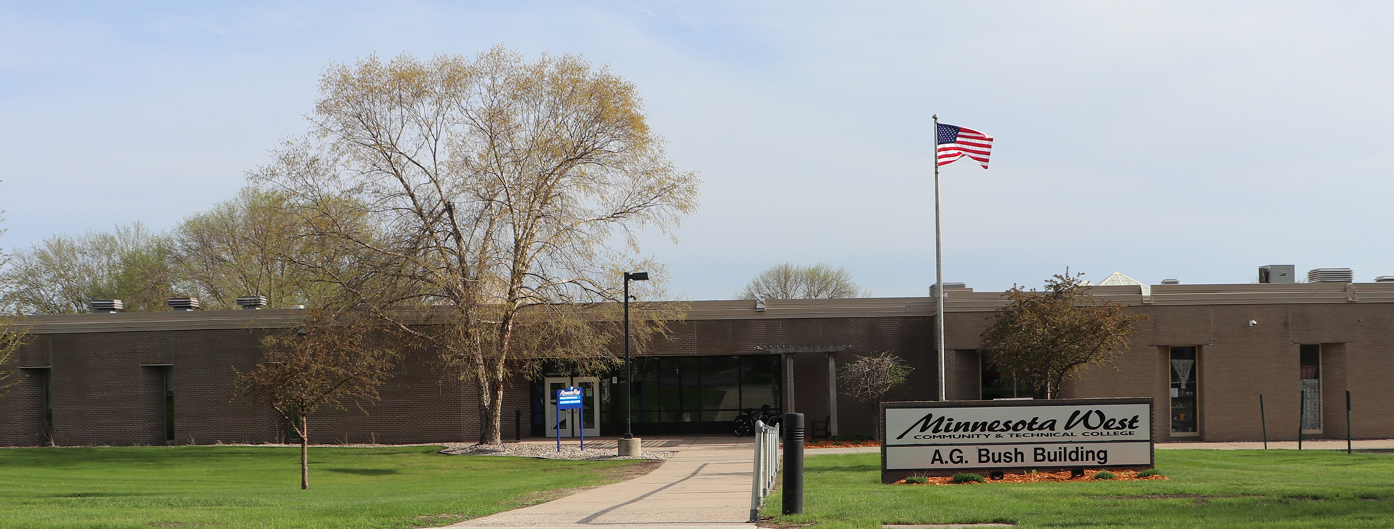 Granite Falls Campus Front Building Image